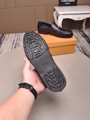 wholesale quality men's louis vuitton shoes model no. 740