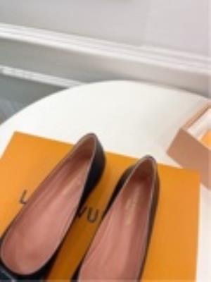 wholesale quality women's louis vuitton shoes sku 483