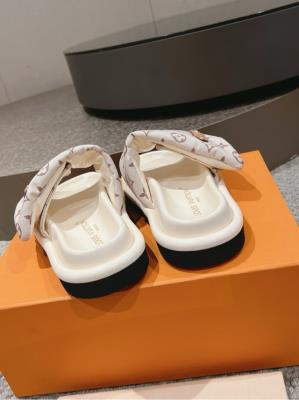 wholesale quality louis vuitton couples shoes model no. 16